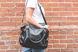 Bolso de piel negro